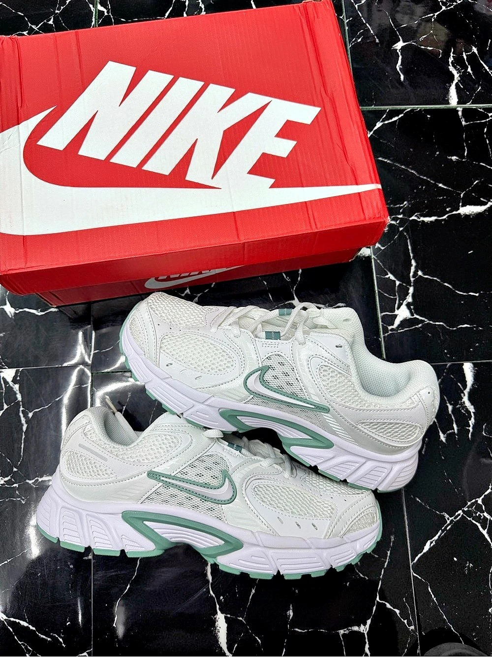 Nike V5 RNR White Green